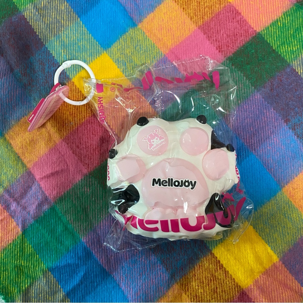 Mellojoy Healing Cat Claws White Pink  & Black Kawaii Stress Relief Toy